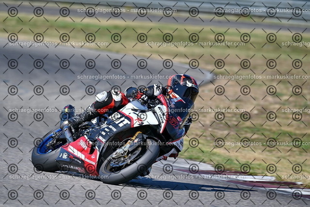 26bt04-0118 | markuskiefer.com - Realisiert mit Pictrs.com