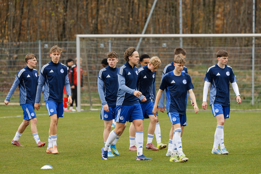 20260412-FCHS04_004 | 1.FC Heidenheim 1846 vs. FC Schalke 04, Fußball, U19, A-Junioren, NWL, U19-DFB-Nachwusliga, 2025/2026, 8. Spieltag, 12.04.2026 in Heidenheim, Walter-Birkhold-Jugendstadion (Foto: Michael Bulling) - Realisiert mit Pictrs.com