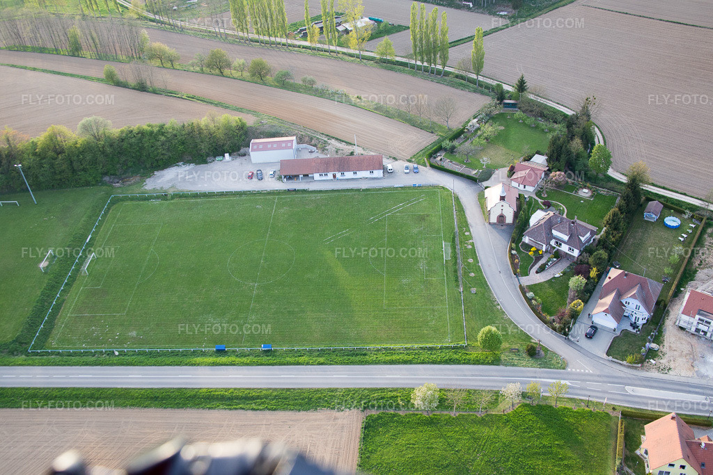 Aerial view: View of the town in Neewiller-près-Lauterbourg in the state Bas-Rhin, France.Photo: IMG_078020.jpg taken on 04/24/2015 by Werner Riehm/FLY-FOTO.comResolution of the original: 5472 x 3648 px