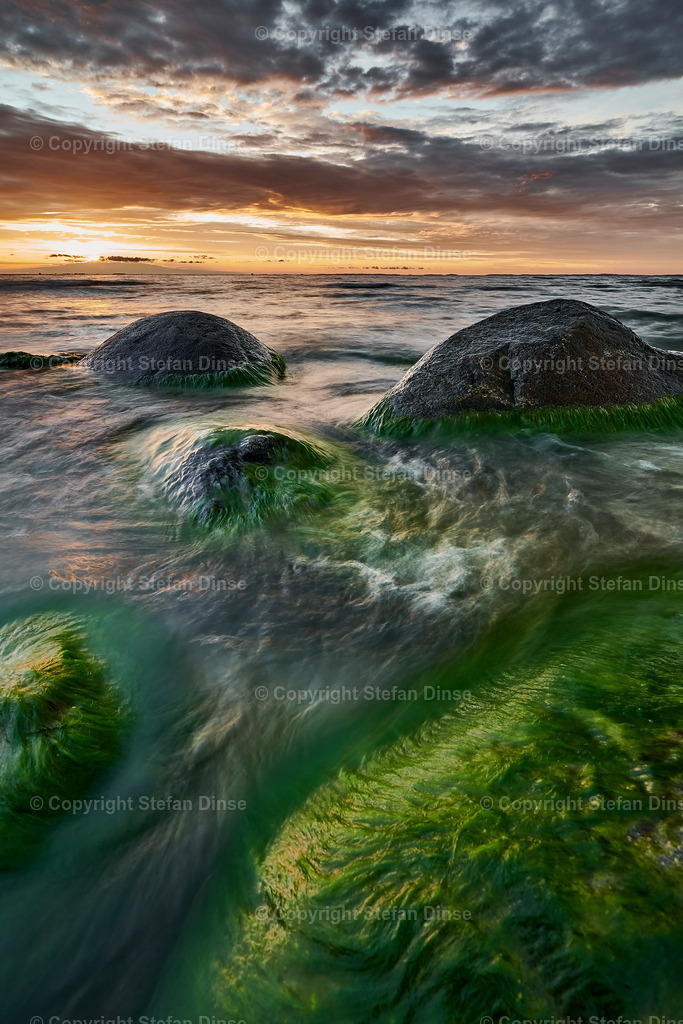 _DSC5323 1 | Findlinge im Eis, Zeesenboote bei der Traditionsregatta, eine Seebrücke im Sonnenaufgang - mit den Bildern aus dieser Galerie erhalten Sie wunderschöne Aufnahmen über das ganze Jahr. Ein tolles Produkt zum Verschenken, Werben oder zum Träumen vom nächsten - Realisiert mit Pictrs.com