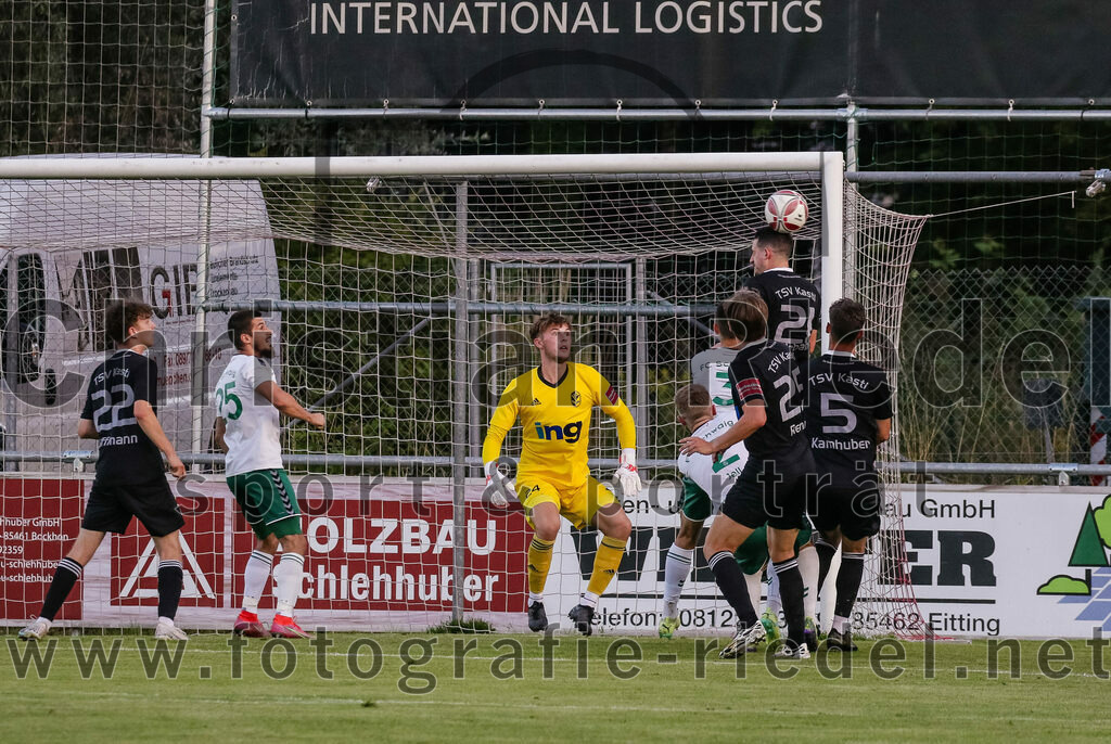 2023-08-18_030_FC_Schwaig_gegen_TSV_Kastl | Oberding, Deutschland, 18.08.2023:
Fußball, Landesliga Südost 2023 / 2024, 7. Spieltag, FC Schwaig gegen TSV Kastl, Endergebnis: 2:2

Christoph Hoffmann (TSV Kastl, #22), Mirza Idrizovic (FC Schwaig, #25), Torwart Patrick Alramseder (TSV Kastl, #24), Roman Mavdryk (FC Schwaig, #3), Tobias Jell (FC Schwaig, #2), Tobias Urban (TSV Kastl, #21), Michael Renner (TSV Kastl, #25), Raphael Kamhuber (TSV Kastl, #5)

Foto: Christian Riedel / fotografie-riedel.net