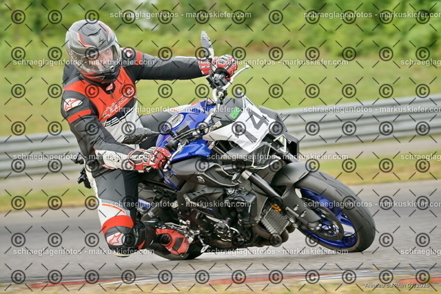25bt05-0455 | markuskiefer.com - Realisiert mit Pictrs.com