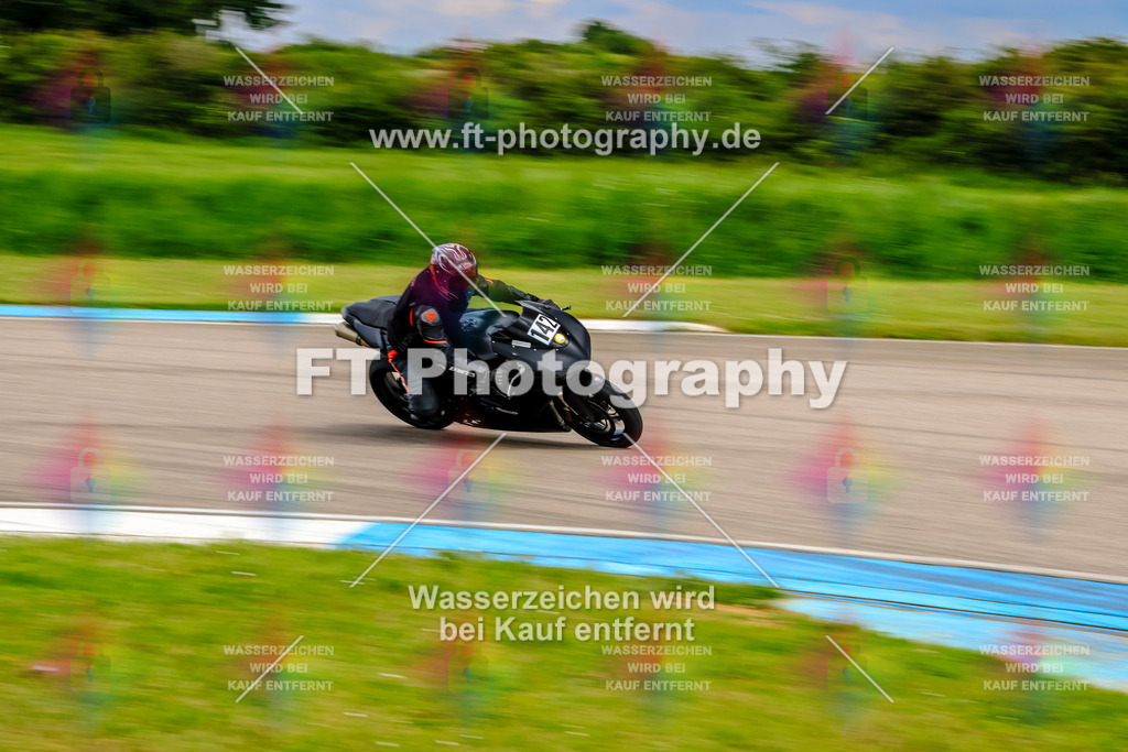 MotoTeam-9392 | Hier findet Ihr Bilder von Touristenfahrten auf der Nürburgring Nordschleife oder von anderen Veranstaltungen die ich besucht habe. Viel Spass beim Durch Schauen 