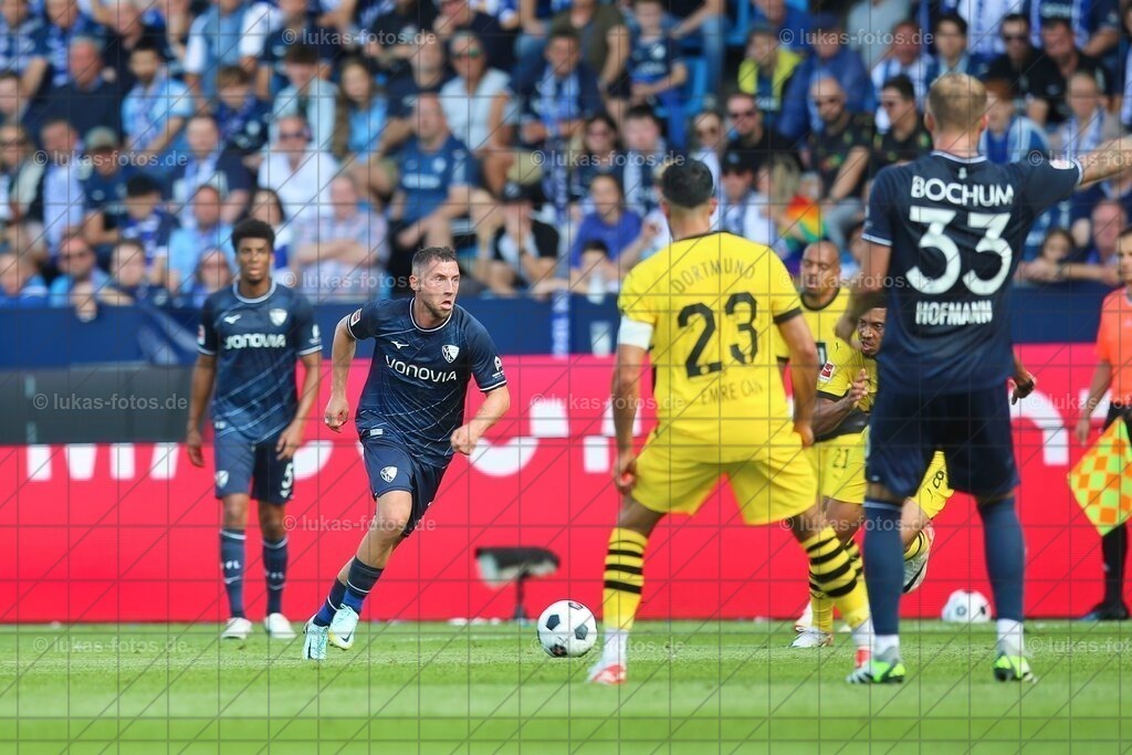 VfL Bochum - Borussia Dortmund 1:1 | Am 26. August 2023 kam der VfL Bochum in der 1. Bundesliga gegen Borussia Dortmund zu einem 1:1. - Realisiert mit Pictrs.com