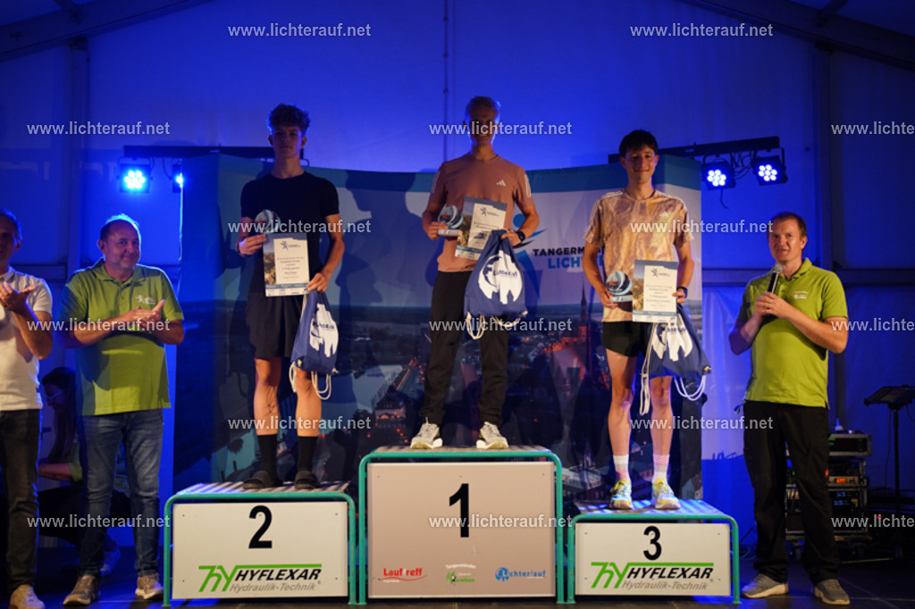 FSC00405 | Lichterlauf  - Realisiert mit Pictrs.com