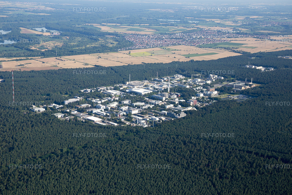 Luftbild: KIT Campus Nord aus Osten im Ortsteil Leopoldshafen in Eggenstein-Leopoldshafen im Bundesland Baden-Württemberg in Deutschland. Foto: IMG_091772.jpg vom 10.07.2016 durch Werner Riehm/FLY-FOTO.de