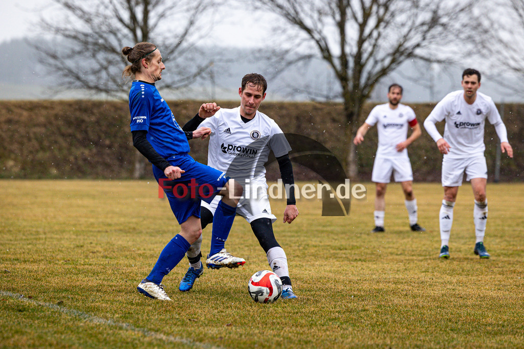 TSV Burggen/Bernbeuren gegen TSV Finning | Fußball Kreisklasse Herren Oberbayern Zugspitze Gruppe 4 2025/26, TSV Burggen/Bernbeuren gegen TSV Finning, 20250316,Zweikampf,2025-03-16 in Burggen (WMH-Arena Burggen), Simon HOFMANN (TSV Burggen/Bernheuren #11), Julian EICHENSEER (TSV Finning #3)Copyright: WolfgangxLindner www.foto-lindner.de