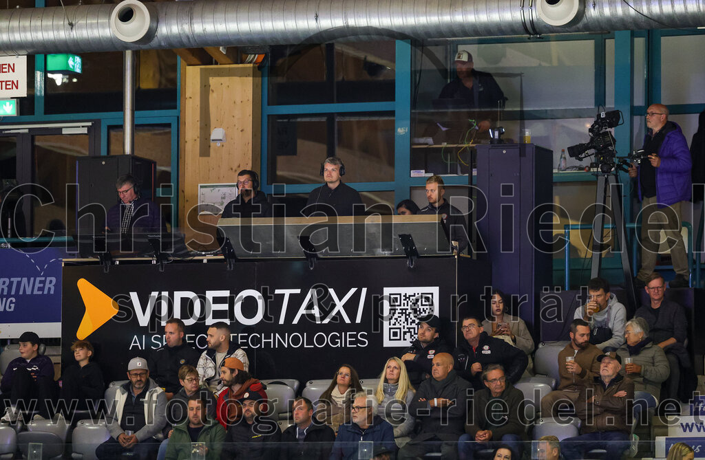 2025-09-12_061_TSV_Erding_gegen_EV_Landshut | Erding, Deutschland, 12.09.2025:Eishockey, Oberliga Süd 2025 / 2026, Testspiel, TSV Erding gegen EV Landshut, Endergebnis: 4:6Foto: Christian Riedel / fotografie-riedel.net