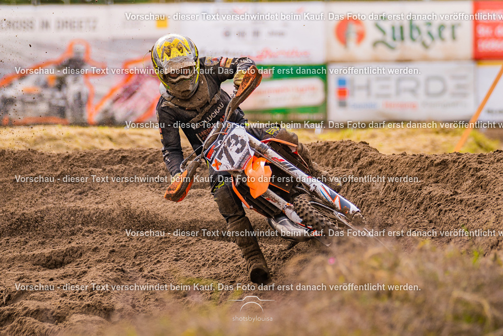10_05_Dreetz-4897 | Sportfotografin aus Berlin-Brandenburg mit Fokus auf Motocross. Ich halte deine sportliche Leistung und echte Emotionen auf und neben der Strecke professionell fest. Entdecke die Fotos von deinem Rennen und bestelle sie direkt hier im Shop.
