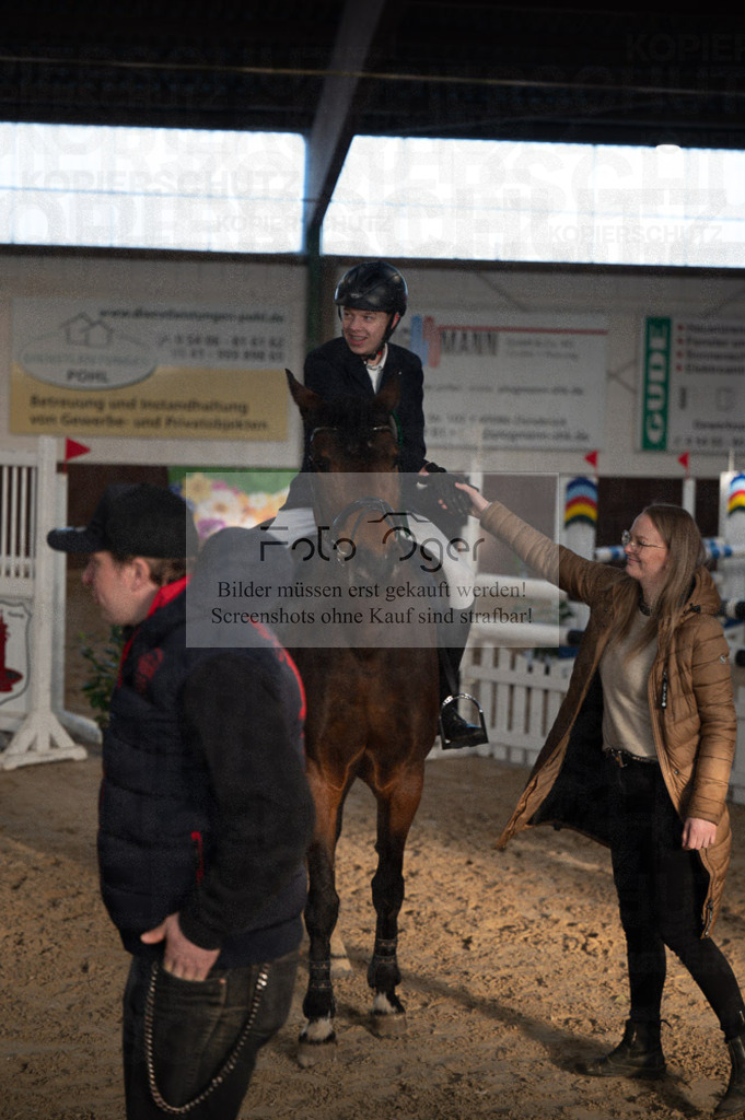 Hallenreittunier Voxtrup 2023 | Entdecke hochwertige Reitturnierfotos von Foto Oger. Professionell, emotional und authentisch – jetzt Lieblingsmomente im Shop bestellen.Deutschlandweite Turnierfotografie. - Realisiert mit Pictrs.com