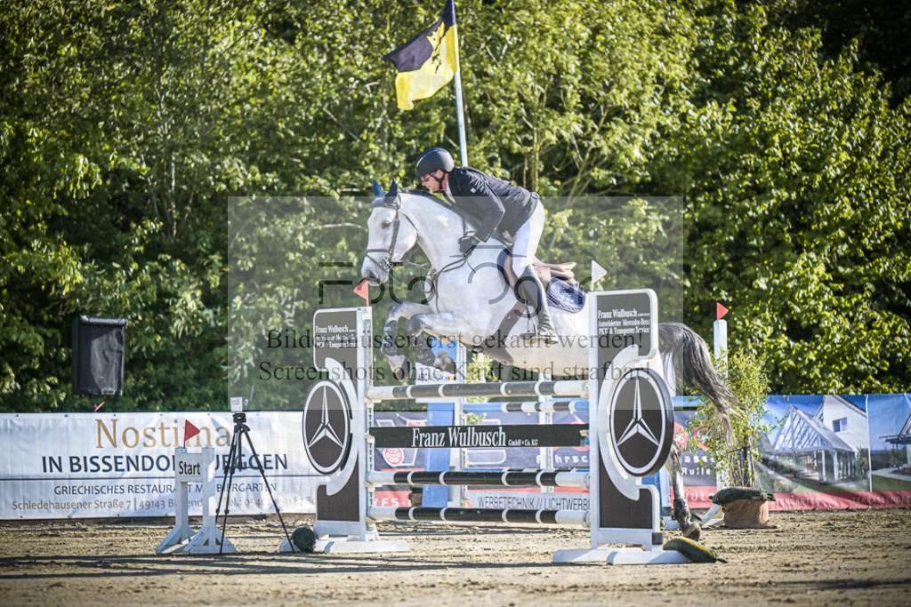 DOS_0345 | Entdecke hochwertige Reitturnierfotos von Foto Oger. Professionell, emotional und authentisch – jetzt Lieblingsmomente im Shop bestellen.Deutschlandweite Turnierfotografie. - Realisiert mit Pictrs.com