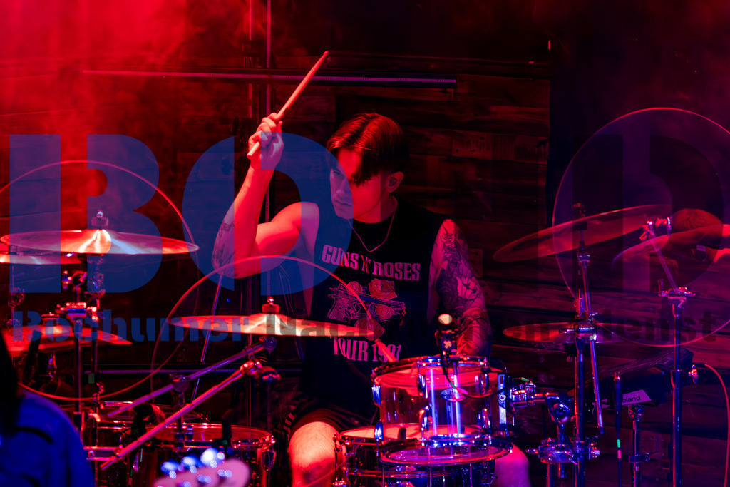 SES_LESEHO20250227-2 | bond - Realisiert mit Pictrs.com