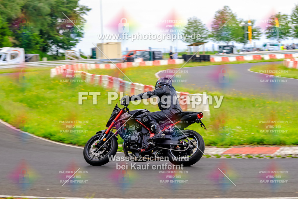 VBK-7905 | Hier findet Ihr Bilder von Touristenfahrten auf der Nürburgring Nordschleife oder von anderen Veranstaltungen die ich besucht habe. Viel Spass beim Durch Schauen 