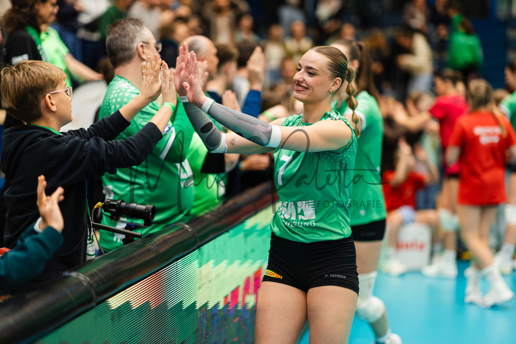 Volleyball, 1. Bundesliga Frauen, Hauptrunde, 8. Spieltag, Saison 2025/2026: USC Münster - Dresdner SC | 1. Bundesliga Frauen, Hauptrunde, 8. Spieltag, Saison 2025/2026, USC Münster empfängt Dresdner SC in der Sporthalle Berg Fidel in Münster. Foto: sportfotografie.ms | Markus Paletta - Realisiert mit Pictrs.com