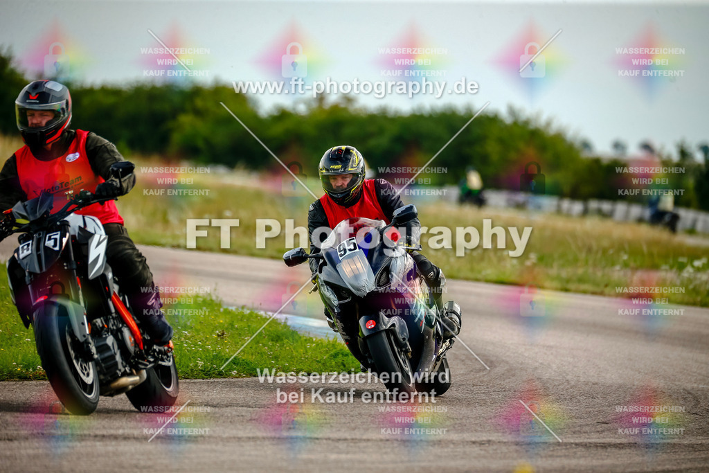 Chambley Juli-2487 | Hier findet Ihr Bilder von Touristenfahrten auf der Nürburgring Nordschleife oder von anderen Veranstaltungen die ich besucht habe. Viel Spass beim Durch Schauen 