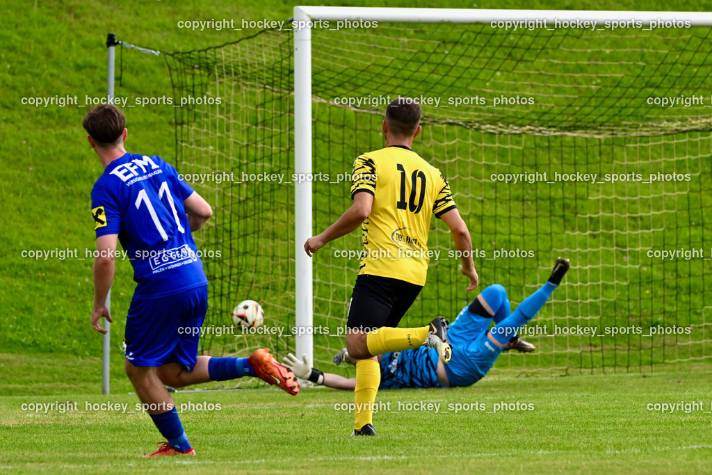 FC Faakersee vs. Union Matrei | #11 Oliver Josef Steiner Matrei, #10 Marco Pehr FC Faakersee, #1 Michael Lessiak FC Faakersee, Tor Union Matrei, FC Faakersee vs. Union Matrei, FC Faakersee vs. Union Matrei am 18.08.2024 in Finkenstein (Sportplatz Faakersee), Austria, (Photo by Bernd Stefan)