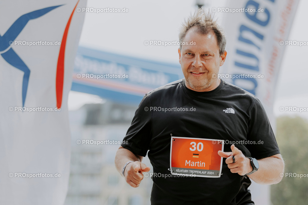 240825_Treppenlauf-88 | Professionelle Fotos Ihrer Laufsportveranstaltung.