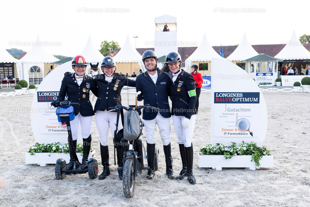 TH_HORSE24_ Dooloop-Heidemarie Dresing_ Quimbaya 6_ Anna-Lena Niehues_19055 | Longines Balve Optimum 2024 am 06.06.24 in Balve, Schloss Wocklum, Thomas Hellmann, HORSE24, Dooloop-Heidemarie Dresing, Quimbaya 6, Anna-Lena Niehues