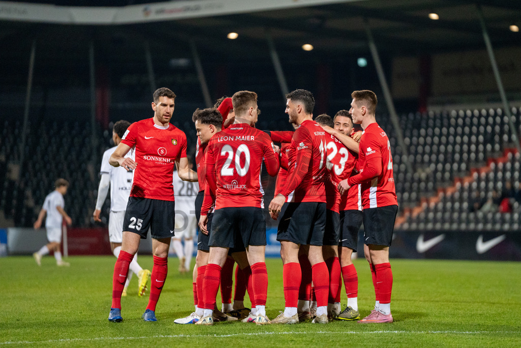 SG Sonnenhof Grossaspach vs. TSV Steinbach Haiger, Fussball, Regionalliga Suedwest, 25. Spieltag, 20.03.2026 | Kollektiver Torjubel nach dem Treffer zum 3:1 durch Fabian Eisele (SG Sonnenhof Großaspach, #23),SG Sonnenhof Grossaspach vs. TSV Steinbach Haiger, Fussball, Regionalliga Suedwest, 25. Spieltag, 20.03.2026Foto: photosbyphips/Philip Ziegler