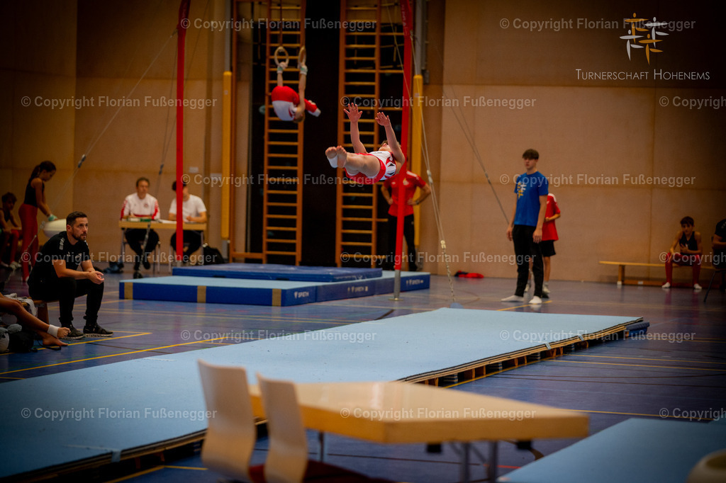 Promo-01 | "Fussifoto.com – Ihr Ansprechpartner für hochwertige Fotografie! Entdecken Sie kreative Bilder und professionelle Dienstleistungen. Kontaktieren Sie uns für Ihre Projekte!"