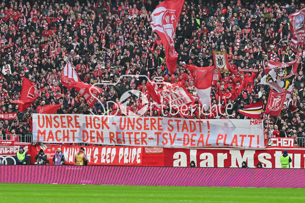 FC Bayern München - Eintracht Frankfurt | MUNICH, GERMANY - 21. FEBRUARY: Spuchband der Bayern Ultras / Bürgermeister / Dieter REITER / während dem Bundesligamatch zwischen dem FC Bayern München und der SG Eintracht Frankfurt am 23. Spieltag in der Allianz Arena / DFL REGULATIONS PROHIBIT ANY USE OF PHOTOGRAPHS AS IMAGE SEQUENCES AND/OR QUASI-VIDEO