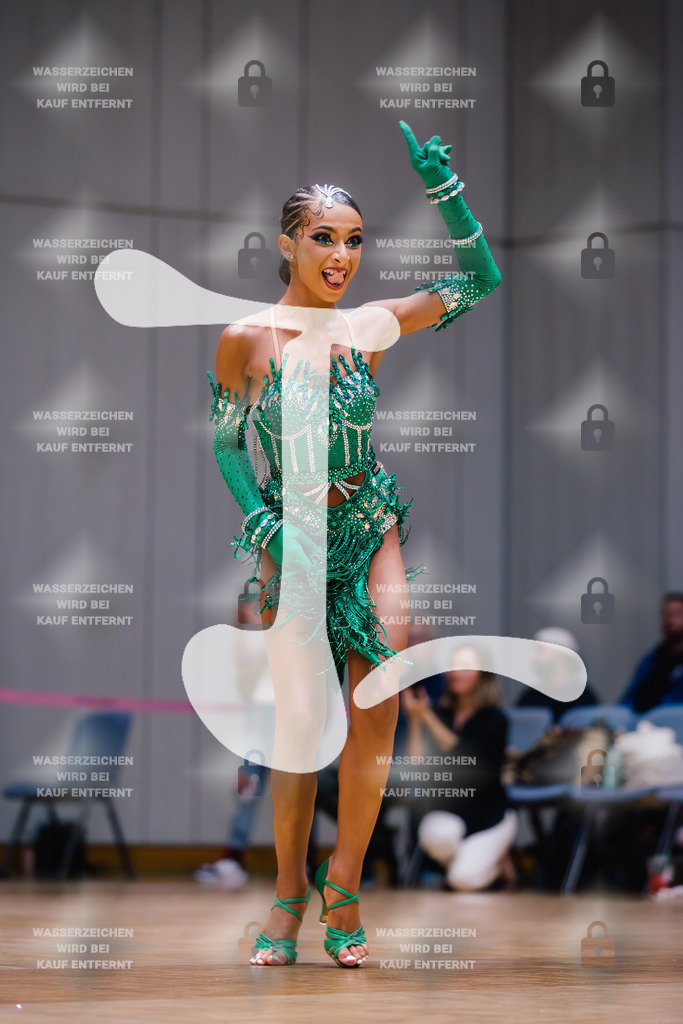 GOC 2025 - WDSF Solo Junior II Latin Female - 2025-08-21-8663 | Webshop for digital downloads and prints of dance sport, event & show photographer Julian Link - Realisiert mit Pictrs.com