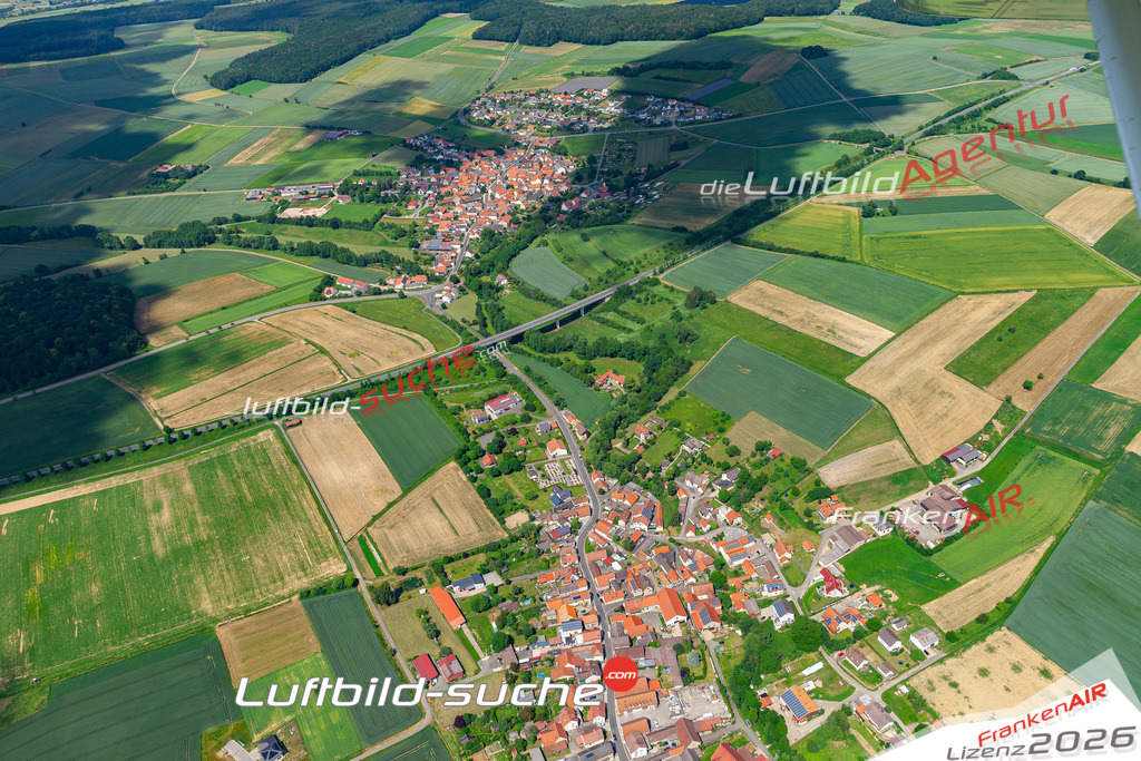 Das Luftbild der Stadt Kleinsteinach wurde 2019 vom Flugzeug heraus erstellt (keine Drohne) Aufnahmehöhe ca.400 Meter- hohe Auflösung- beste Druck-Qualität garantiert!