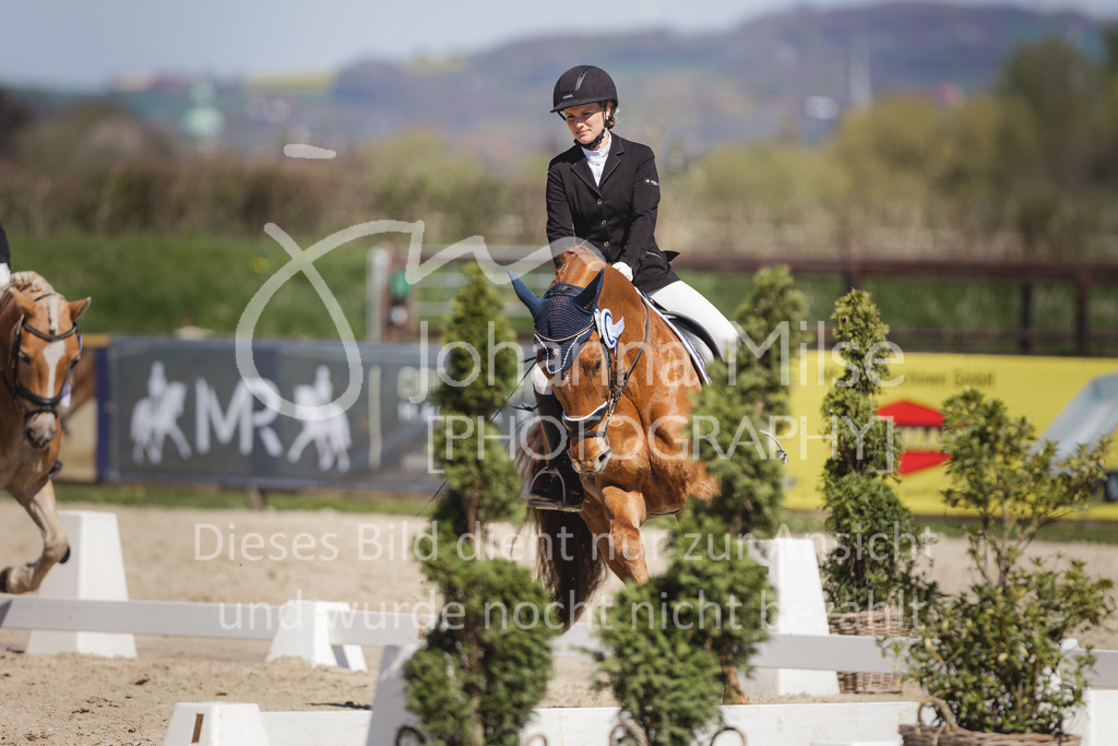 220418_L-Dressur-290 | Frühlingsfest der Pferde
Herford
18.April 2022
Dressurprfg. Kl.L* - Tr. L2ausw. geschlossen