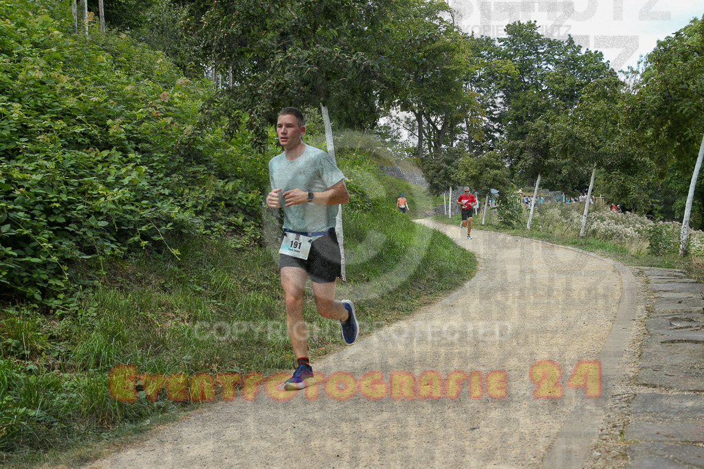 250824_1300_EX1_1128 | Sportfotografie im Rhein-Sieg Kreis, Köln, Bonn, NRW, Rheinland Pfalz, Hessen, etc. Unser Tätigkeitsfeld umfasst den Laufsport vom Volkslauf über den Marathon, Duathlon, Triathon bis zum Ultralauf wie Kölnpfad Ultra oder Schindertrail.