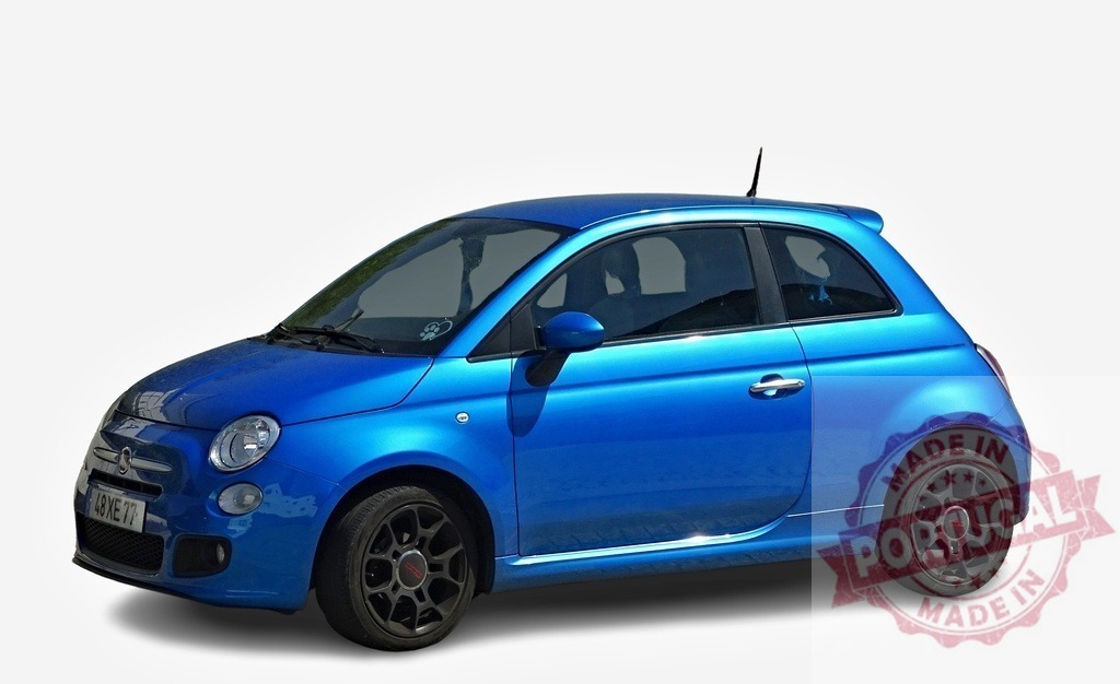 Blue Fiat 500 parking on a white background | Stylish blue Fiat 500 city car parked on a white background, showcasing its compact design and vibrant color - Realisiert mit Pictrs.com