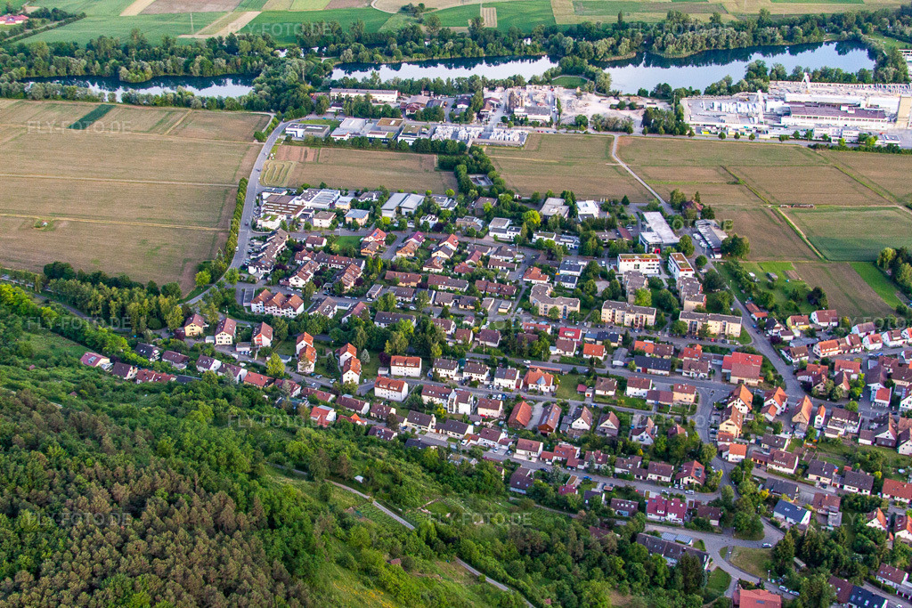 Luftbild: Torstraße Heerweg im Ortsteil Hirschau in Tübingen im Bundesland Baden-Württemberg in Deutschland. Foto: IMG_66958.jpg vom 07.06.2014 durch Werner Riehm/FLY-FOTO.de
