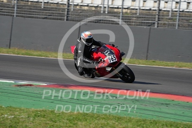 2025_04_29_PBK_23164 | Sportfotografie; SlowMotion; Video; Rennstrecke; Hafeneger; Speer; Racing; RSE; BMW; CBO; Trackday; Motorsportarena; Hockenheimring; Brno; Most; Barcelona; Valencia