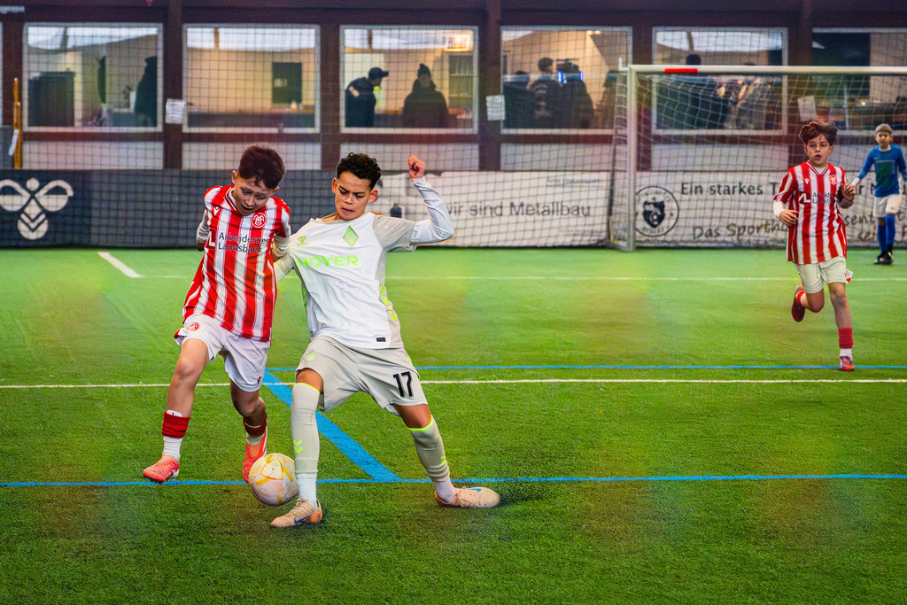_BLR9110 | Professionelle Fußball- und Sportfotografie. Spielbilder online ansehen und kaufen – Einzelbilder oder komplette Galerien in hoher Qualität. - Realisiert mit Pictrs.com