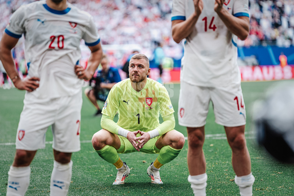 Fußball | Herren | UEFA-Fußball-Europameisterschaft 2024 | Gruppe B | Kroatien vs. Albanien | 19.06.2024 | Jindrich Stanek (#1, Tschechien) enttäuscht nach dem SPiel