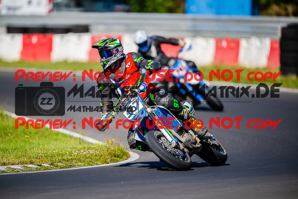 MaZZes_FotoMatrix_220703_7198 | UE40