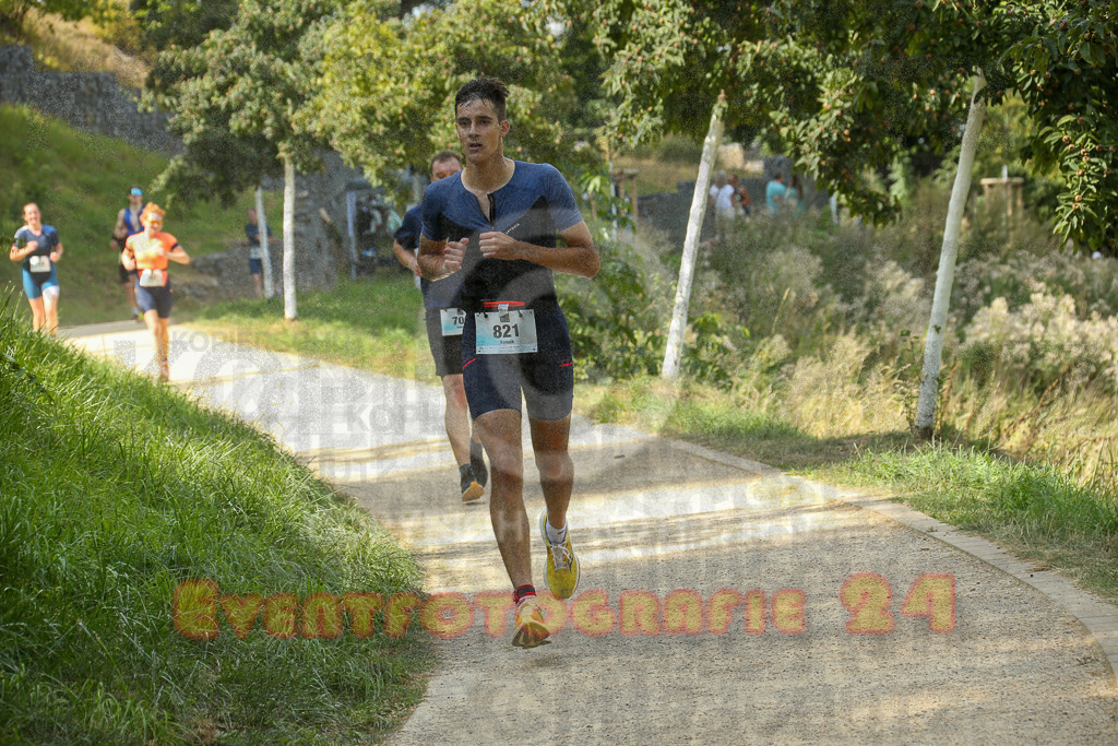 250824_1456_EX1_8078 | Sportfotografie im Rhein-Sieg Kreis, Köln, Bonn, NRW, Rheinland Pfalz, Hessen, etc. Unser Tätigkeitsfeld umfasst den Laufsport vom Volkslauf über den Marathon, Duathlon, Triathon bis zum Ultralauf wie Kölnpfad Ultra oder Schindertrail.
