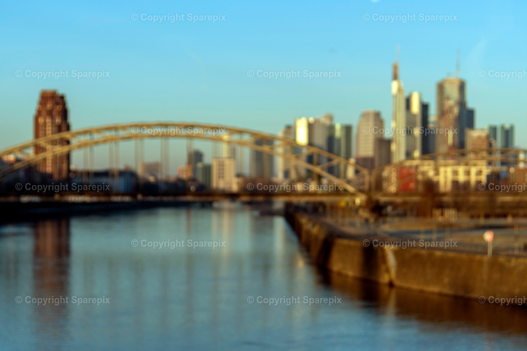 CRO_Frankfurt_Skyline_Bokeh26 | sparepix - Realisiert mit Pictrs.com