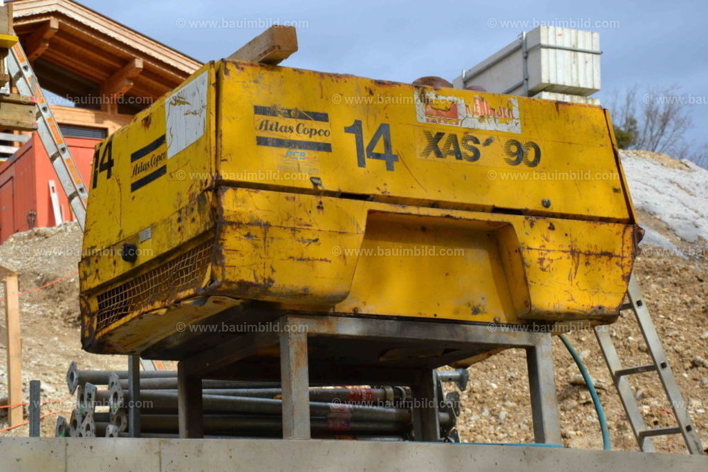 bib-lg01-baustelleneinrichtung-0109 | Nach LV-Leistungsgruppen sortierte Detailfotos über den Bau eines Hauses. Alle Hausbau-Bilder direkt vom Urheber und Autor der Website Haus-Selber-Bauen.com