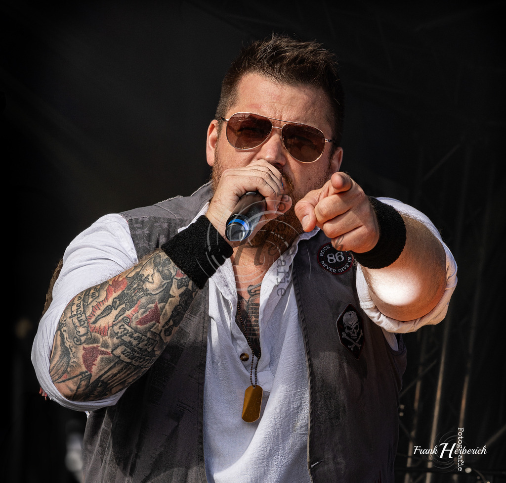 Violand | Frank Herberich Fotografie, Frank Herberich, Fotografie, Hochzeit, Portrait, St. Peter Ording, Ording, Westerhever, Nordsee, Frank Fotografie, Hardheim,  Odenwald,Walldürn, Band,Eventfotografie - Realisiert mit Pictrs.com