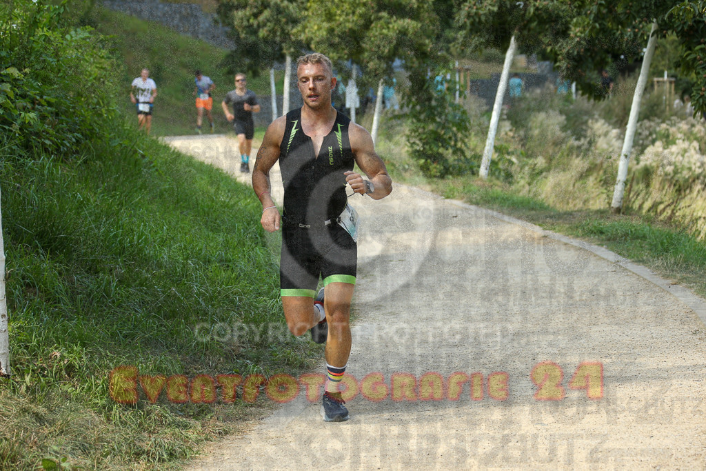 250824_1440_EX1_7074 | Sportfotografie im Rhein-Sieg Kreis, Köln, Bonn, NRW, Rheinland Pfalz, Hessen, etc. Unser Tätigkeitsfeld umfasst den Laufsport vom Volkslauf über den Marathon, Duathlon, Triathon bis zum Ultralauf wie Kölnpfad Ultra oder Schindertrail.