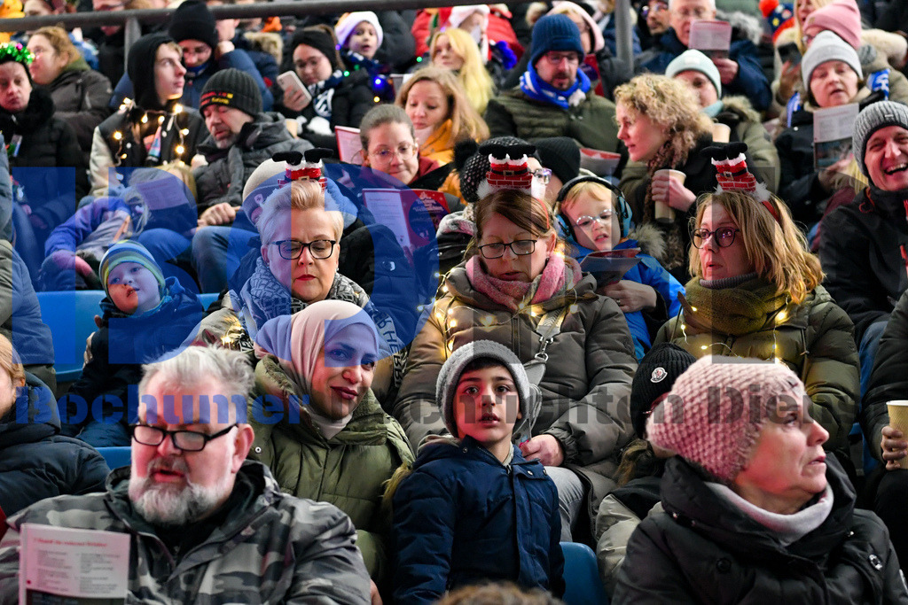 CSC_WEISIN20231220-25 | bond - Realisiert mit Pictrs.com