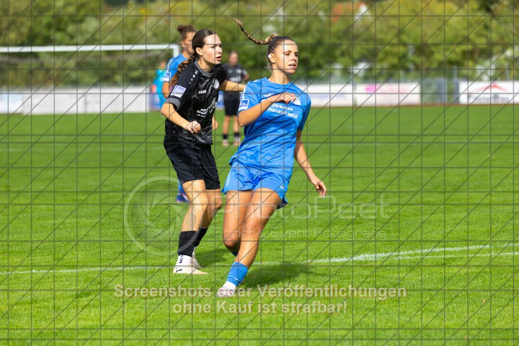 20261010_140837_0012_(c)_by_PhotoPeet | #,1.FC Donzdorf (schwarz) vs. SC Sand (blau), Fußball, EnBW-Oberliga B -Juniorinnen, 05. Spieltag, Saison 2026/2027, Rasenplatz Lautertal Stadion, Süßener Straße 16, 73072 Donzdorf, 10.10.2026 - 14:00 Uhr,Foto: PhotoPeet / Sport- &amp; Eventfotografie / Peter Harich