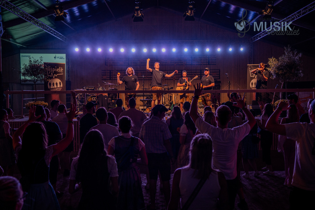 DSC_3465 | "Fussifoto.com – Ihr Ansprechpartner für hochwertige Fotografie! Entdecken Sie kreative Bilder und professionelle Dienstleistungen. Kontaktieren Sie uns für Ihre Projekte!"