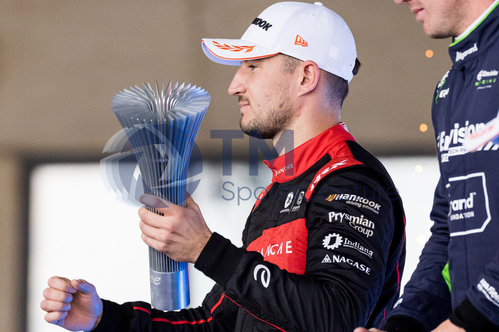 GEPA-20230423-101-147-0236 | BERLIN,GERMANY,23.APR.23 - MOTORSPORTS, FORMEL E - E-Prix of Berlin, Berliner Tempelhof Airport Circuit. Image shows Jake Dennis (GBR / Andretti). Keywords: podium, trophy.   
Photo: GEPA pictures/ Matthias Trinkl