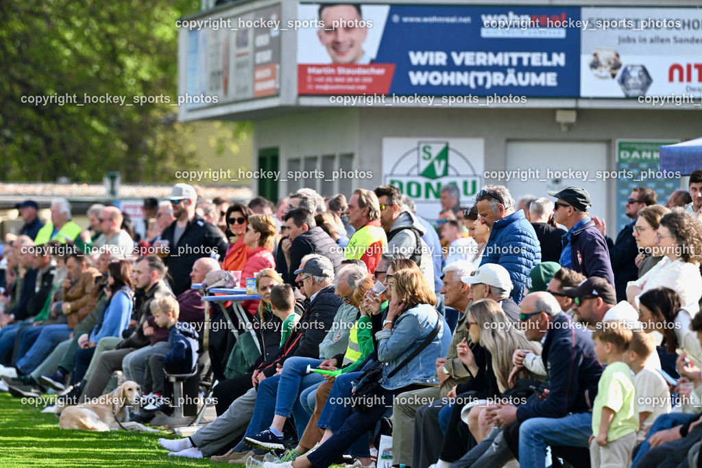 SV Donau Klagenfurt vs. SAK | Besucher SV Donau Sportplatz, SV Donau Klagenfurt vs. SAK, SV Donau Klagenfurt vs. SAK am 11.04.2026 in Klagenfurt (Sportplat Donau ), Austria, (Photo by Bernd Stefan)