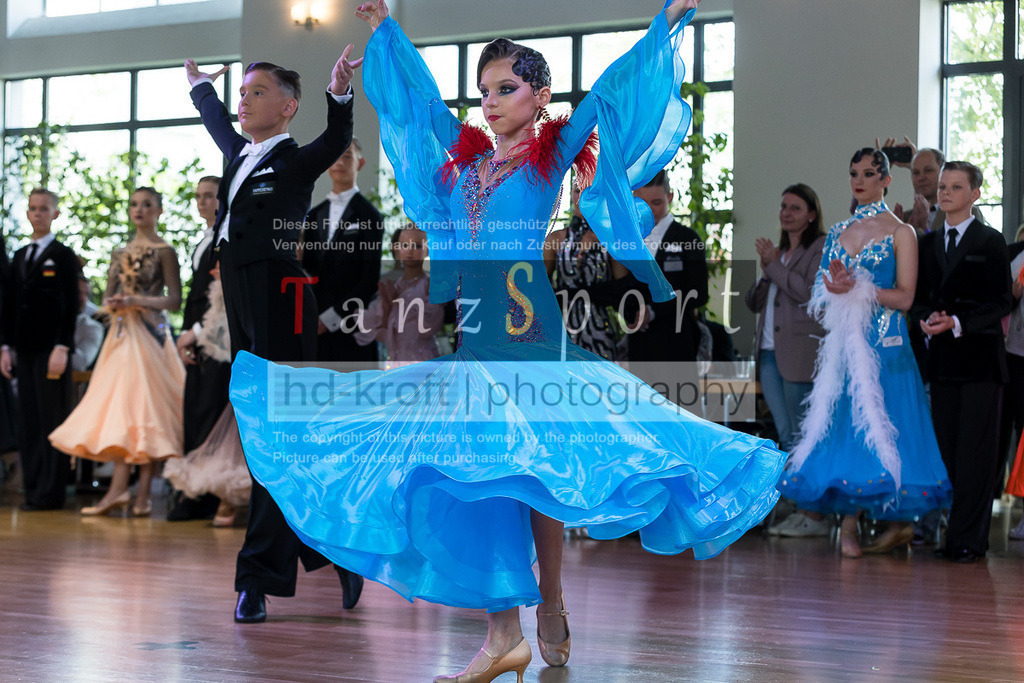 20240615_DM-Jun2-Kombi_08555 | Tanzsportbilder, Standardtanz, Lateintanz, WDSF, DTV, LTVB, dancecomp, goc, hessen tanzt, blaues band der spree, walzer, tango, wiener walzer, slowfox, quickstepp, samba, rumba, cha-cha-cha, paso doble. jive, hd-kroft photography, turniertanzsport
