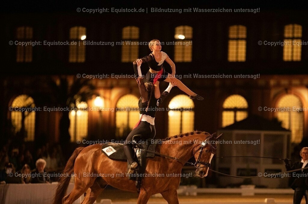 20230527_Voltigieren_NASPA_Flutlicht_1036 | equistock
