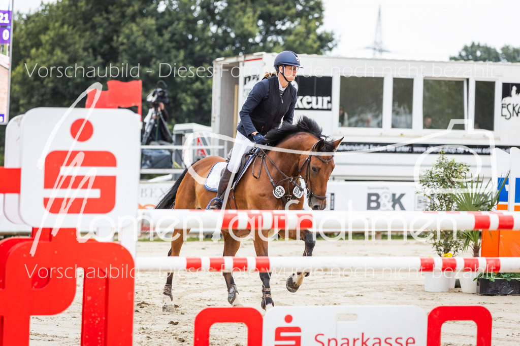 BHO-2PhSpr-M-084 | MomenTaufnahmen Pferdesportfotos