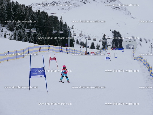 Julia (4) | Photos von der Skischule Warth - Realisiert mit Pictrs.com