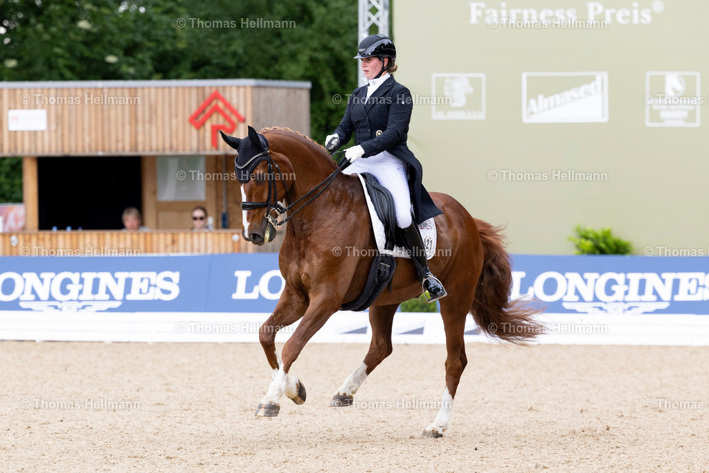 TH_421-Florinio 2-Kracht_ Anna-Lena_29416 | Al Shiraàa Deutsches Spring- und Dressur-Derby 2025 am 01.06.25 in Hamburg, Thomas Hellmann, 421Florinio 2Kracht, Anna-Lena